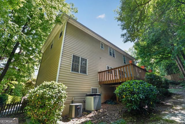 1227 Camden Hunt Drive, Lawrenceville, GA 30043