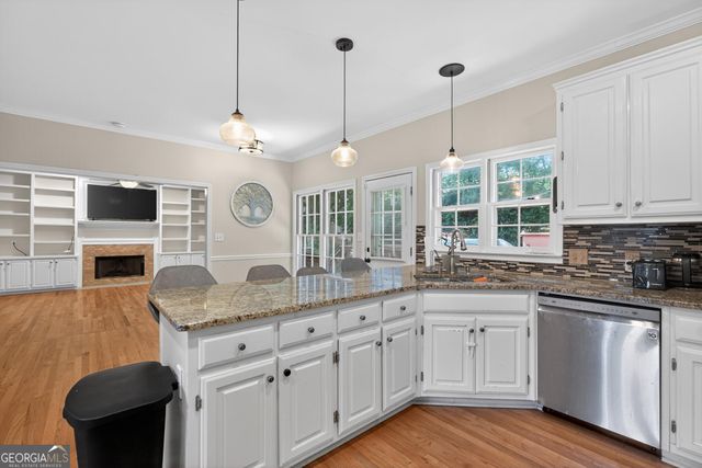 1227 Camden Hunt Drive, Lawrenceville, GA 30043