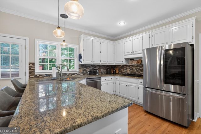 1227 Camden Hunt Drive, Lawrenceville, GA 30043