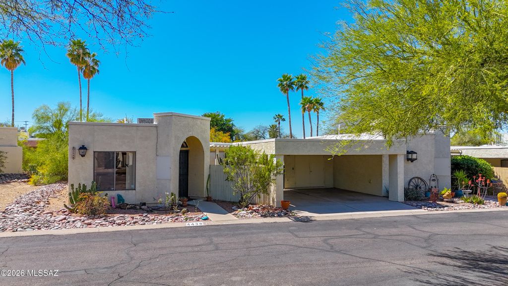 4438 E Glen Creek Place, Tucson, AZ 85712