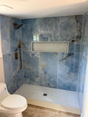 3205 E SHADOWLAWN AVENUE, Tampa, FL 33610