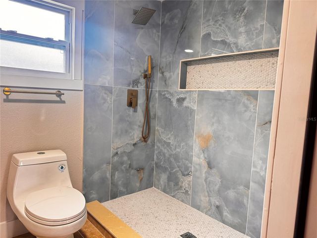 3205 E SHADOWLAWN AVENUE, Tampa, FL 33610