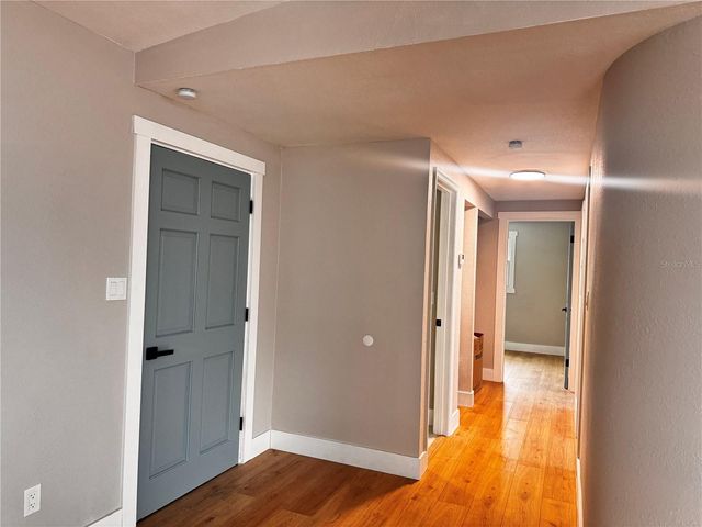 3205 E SHADOWLAWN AVENUE, Tampa, FL 33610