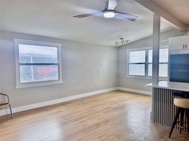 3205 E SHADOWLAWN AVENUE, Tampa, FL 33610