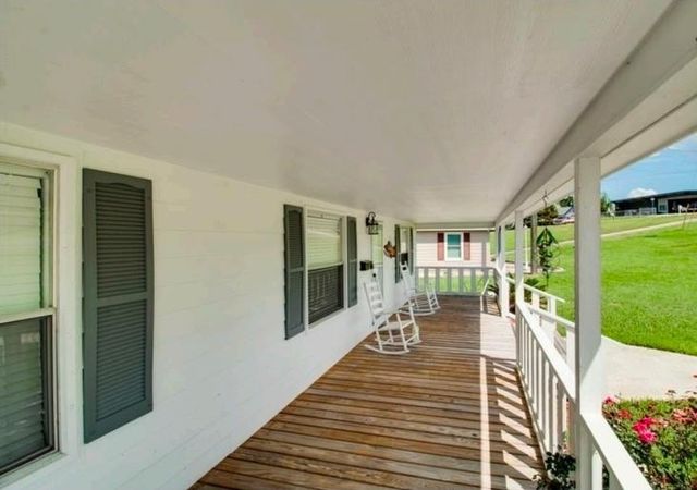 122 Read Oak, Onalaska, TX 77360