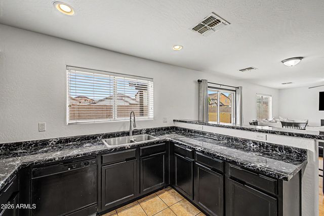 7224 W PIONEER Street, Phoenix, AZ 85043