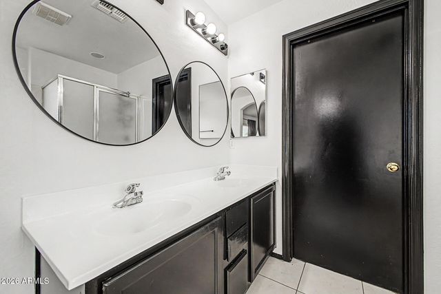 7224 W PIONEER Street, Phoenix, AZ 85043