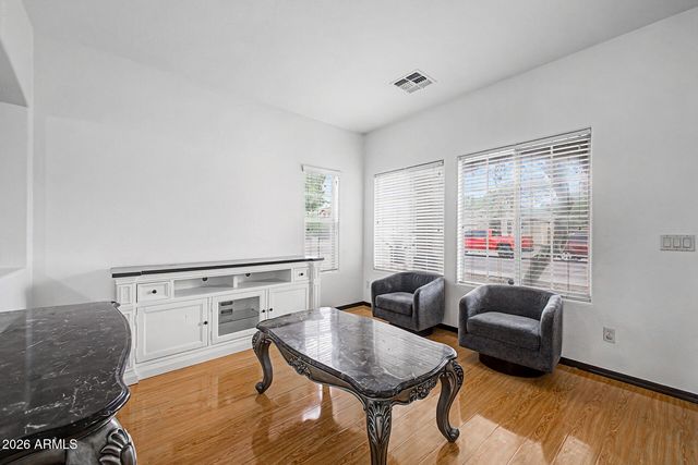 7224 W PIONEER Street, Phoenix, AZ 85043