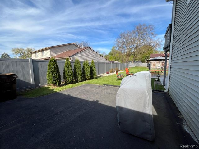 12660 Grafton Road, Ash Township, MI 48117
