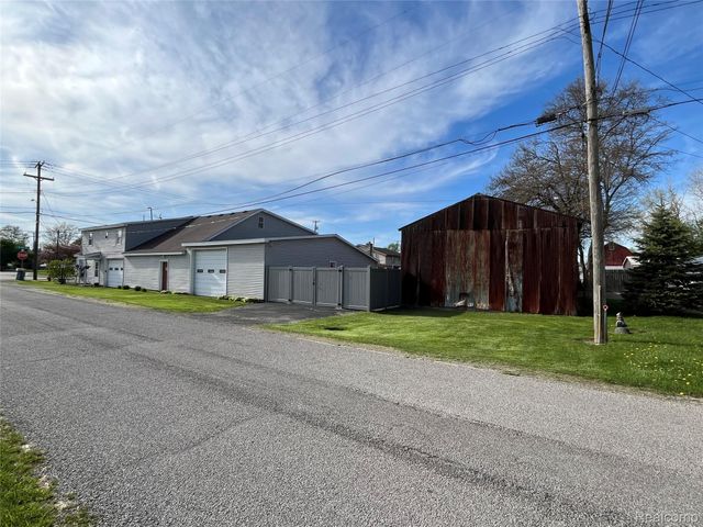 12660 Grafton Road, Ash Township, MI 48117