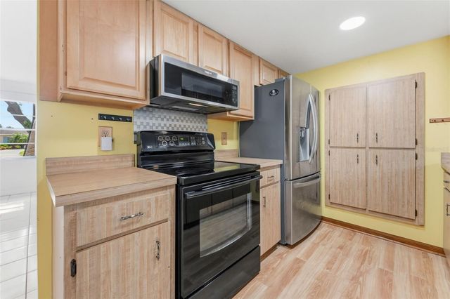 611 TANGERINE DRIVE, Oldsmar, FL 34677