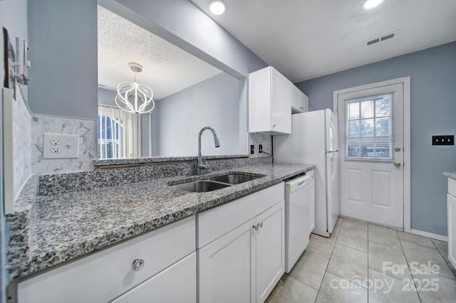 8520 Mission Hills Road, Charlotte, NC 28227