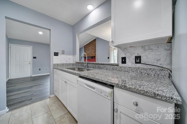 8520 Mission Hills Road, Charlotte, NC 28227