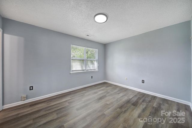 8520 Mission Hills Road, Charlotte, NC 28227