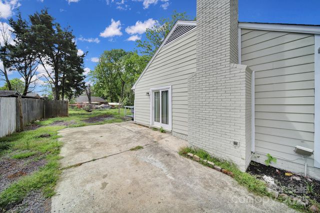 8520 Mission Hills Road, Charlotte, NC 28227