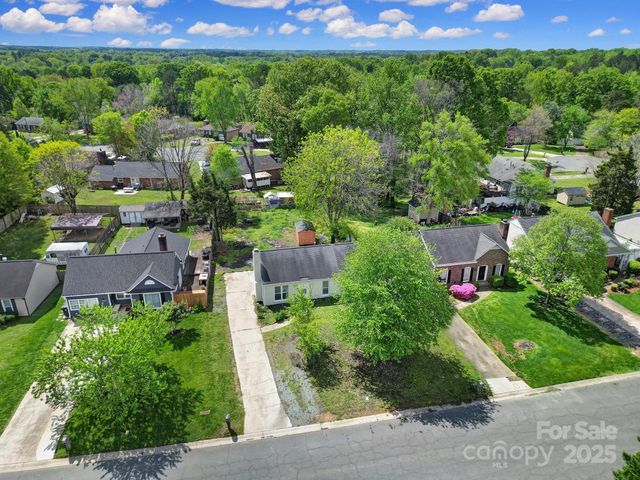 8520 Mission Hills Road, Charlotte, NC 28227