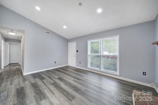 8520 Mission Hills Road, Charlotte, NC 28227