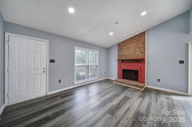 8520 Mission Hills Road, Charlotte, NC 28227