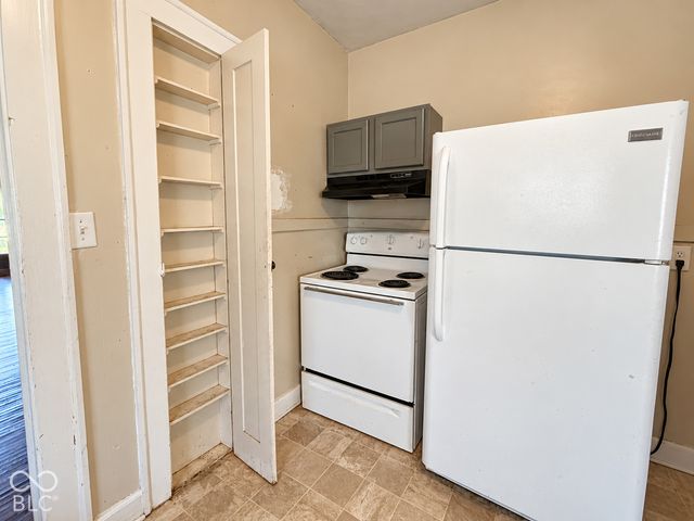 6844 W Thompson Road, Indianapolis, IN 46241