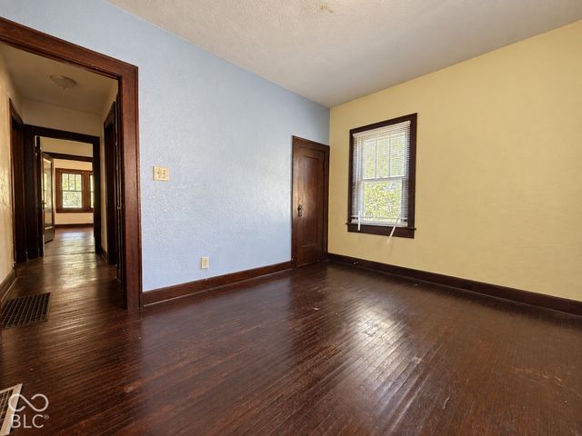 6844 W Thompson Road, Indianapolis, IN 46241