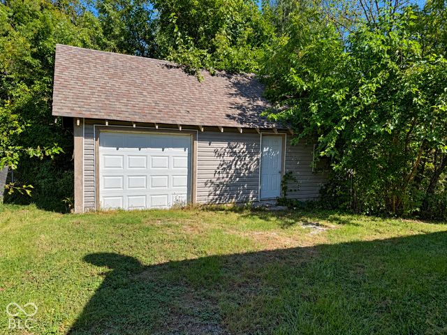 6844 W Thompson Road, Indianapolis, IN 46241