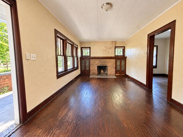 6844 W Thompson Road, Indianapolis, IN 46241