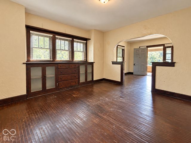 6844 W Thompson Road, Indianapolis, IN 46241