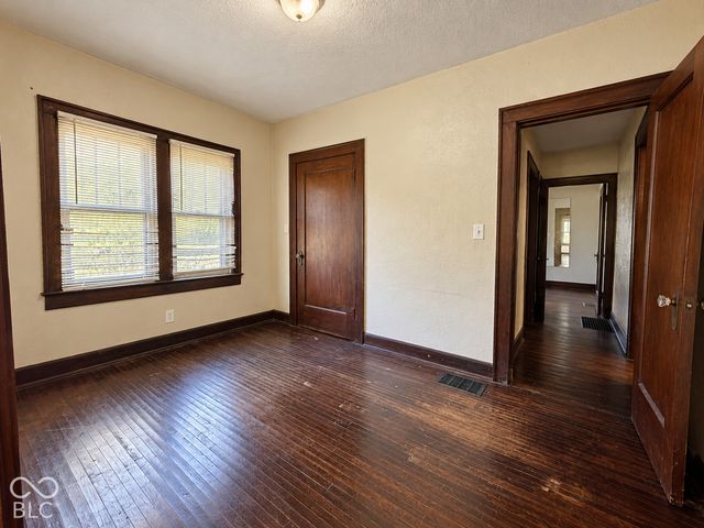 6844 W Thompson Road, Indianapolis, IN 46241