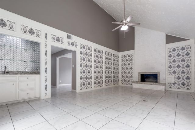 7231 Granvia Drive, Houston, TX 77083