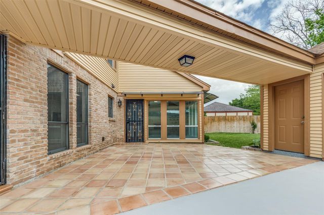 7231 Granvia Drive, Houston, TX 77083