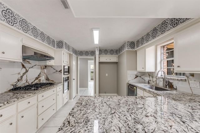 7231 Granvia Drive, Houston, TX 77083