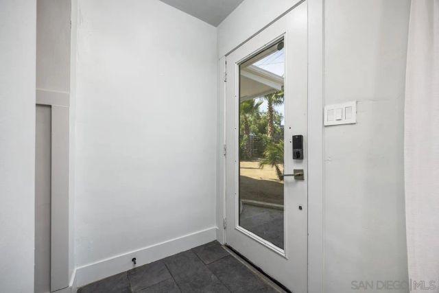 1211 E Mission Road, Fallbrook, CA 92028