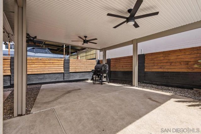 1211 E Mission Road, Fallbrook, CA 92028