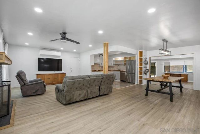 1211 E Mission Road, Fallbrook, CA 92028