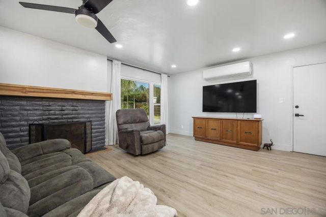 1211 E Mission Road, Fallbrook, CA 92028