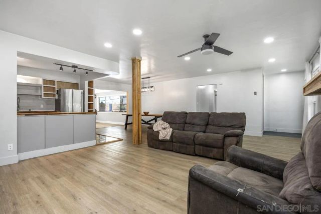 1211 E Mission Road, Fallbrook, CA 92028