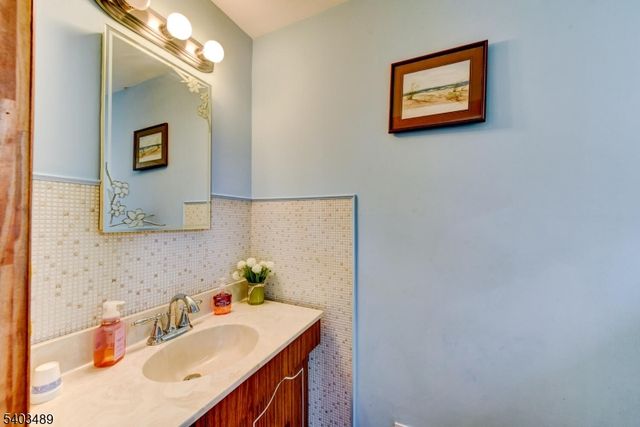 113 Berwick St, Raritan Boro, NJ 08869