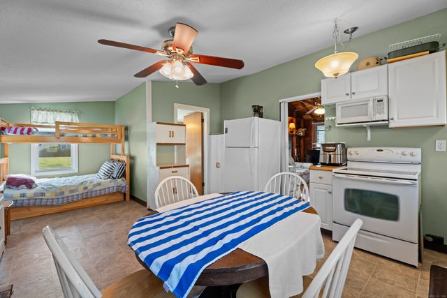 13 College Street, Old Saybrook, CT 06475