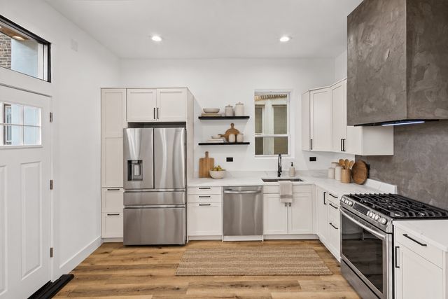 707 S Tripp Avenue, Chicago, IL 60624
