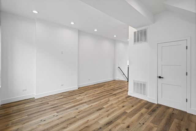 707 S Tripp Avenue, Chicago, IL 60624