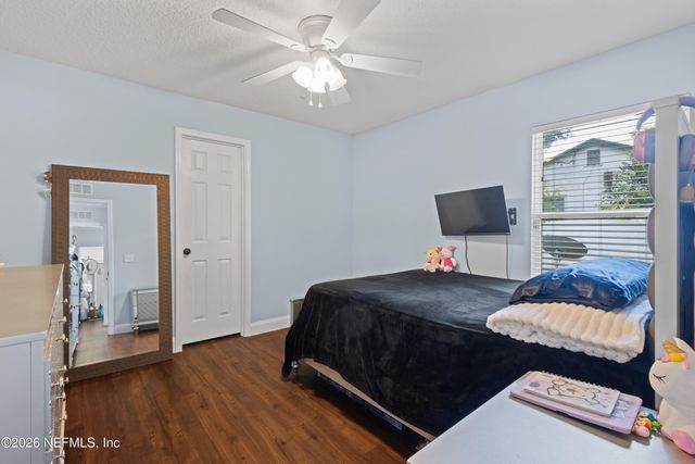 1350 RIVER HILLS Circle E, Jacksonville, FL 32211