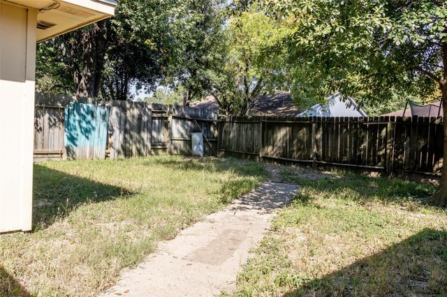 8215 Lone Bridge Lane, Humble, TX 77338