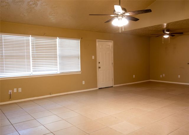 8215 Lone Bridge Lane, Humble, TX 77338