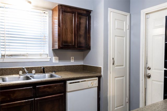 8215 Lone Bridge Lane, Humble, TX 77338