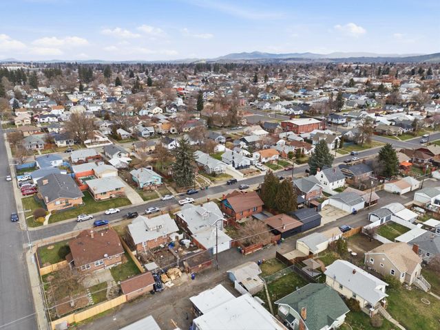 118 E Glass Ave, Spokane, WA 99207