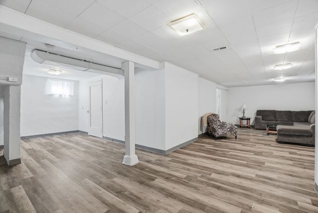 118 E Glass Ave, Spokane, WA 99207