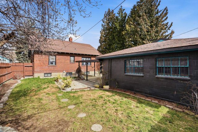 118 E Glass Ave, Spokane, WA 99207