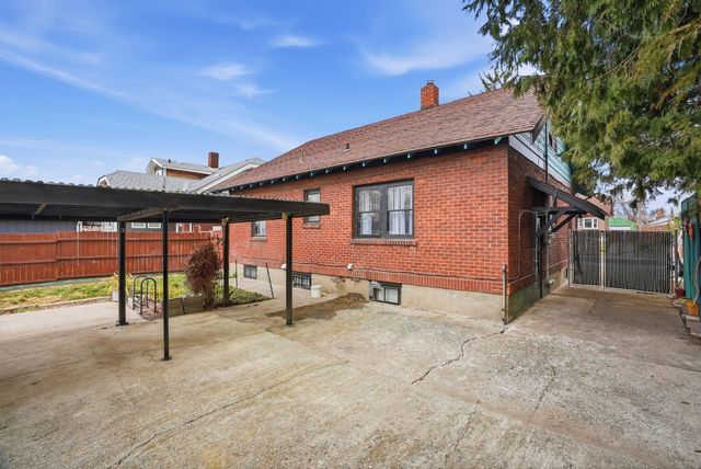 118 E Glass Ave, Spokane, WA 99207