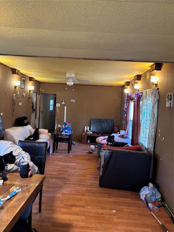 1964 River Road 96, Calverton, NY 11933