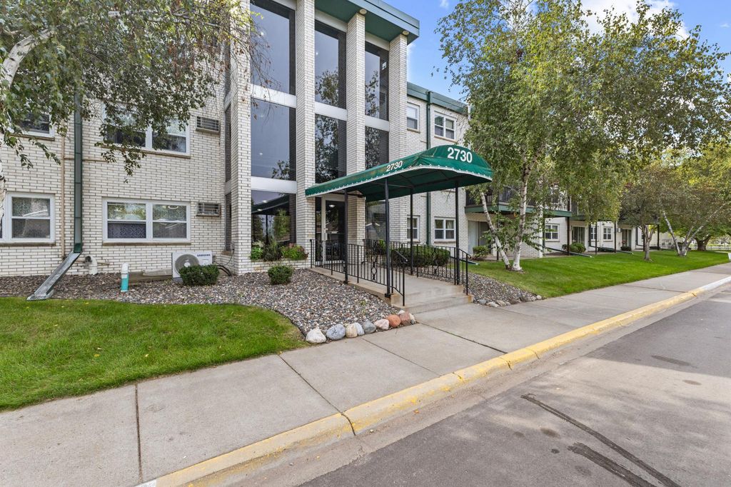 2730 Dale Street N D305, Roseville, MN 55113 — exterior